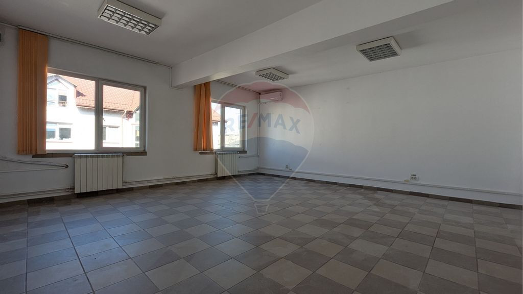 Inchiriere Spațiu de birouri 50 mp intr-o cladire de bir...