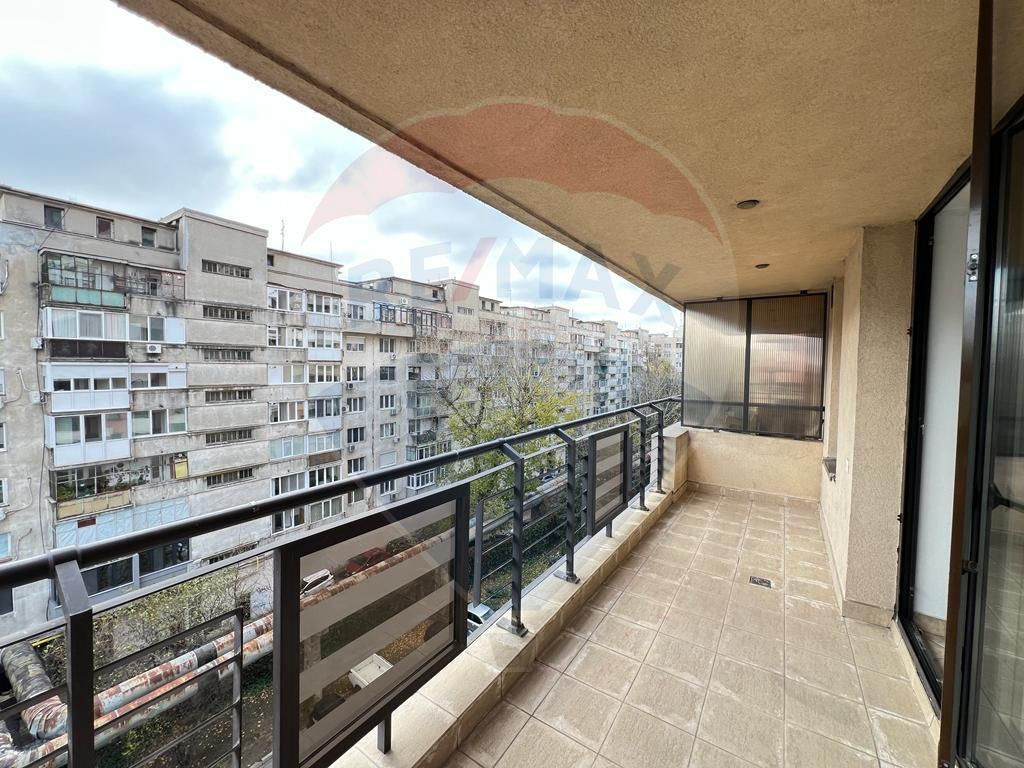 Apartament cu 2 camere si terasa spatioasa in Central Par...