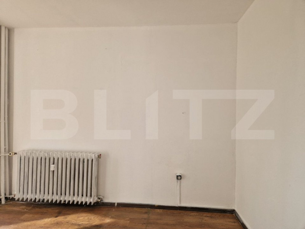 Doua spații comerciale de vânzare, 55 mp, zona Rogerius