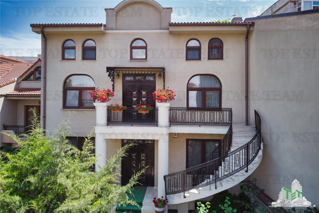 Vila de lux eleganta si confort la superlativ