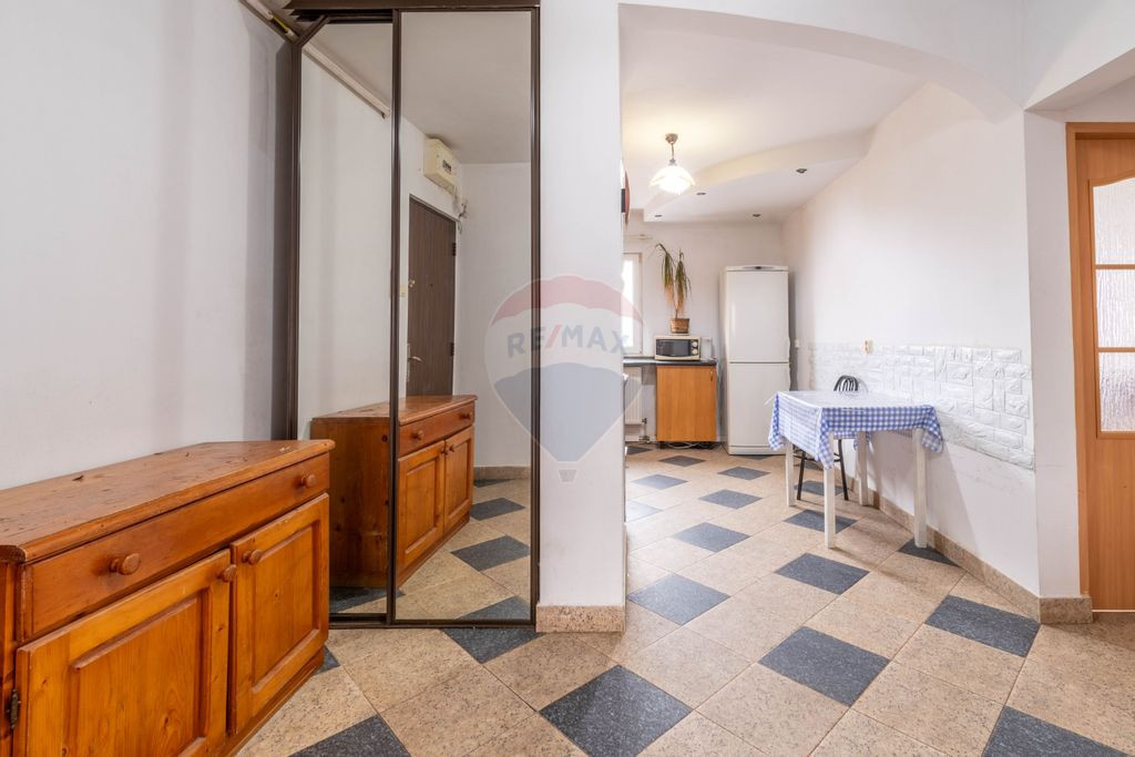 Apartament cu 3 camere de vânzare - Mărăști
