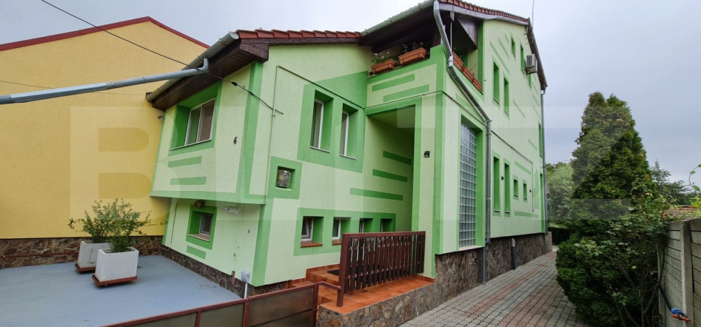 Casă de vanzare, cu6 camere, 240 mp utili, teren 600 mp, zo