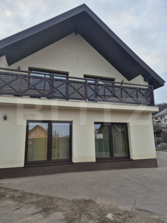 Exclusivitate! Casa de vanzare, cu 6 camere, 155 mp, zona Un