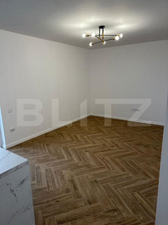 Apartament de vanzare, cu 3 camere, 70 mp, zona Dambul-Rotun