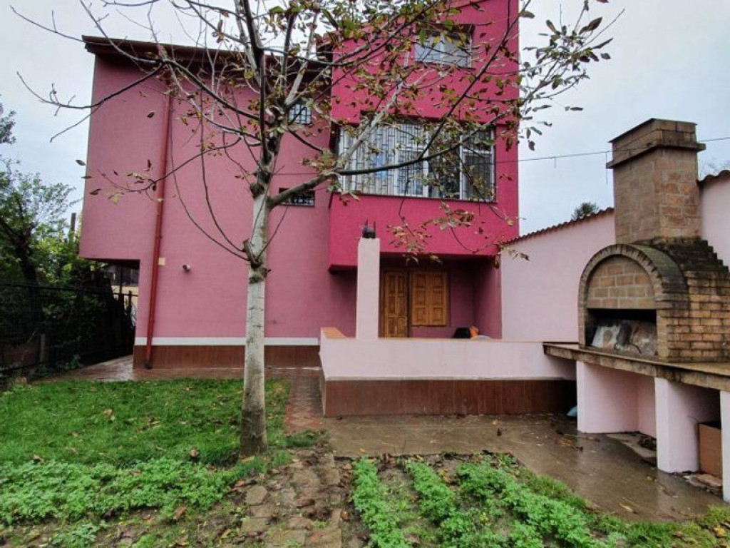 Vila P+1E+M, teren 600 mp - zona Spitalul Militar/Parchet...