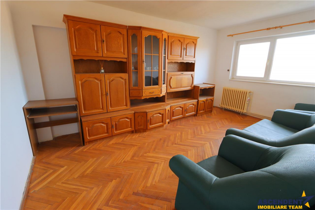 Oportunitate in centrul orasului Sfantu Gheorghe! Decomandat