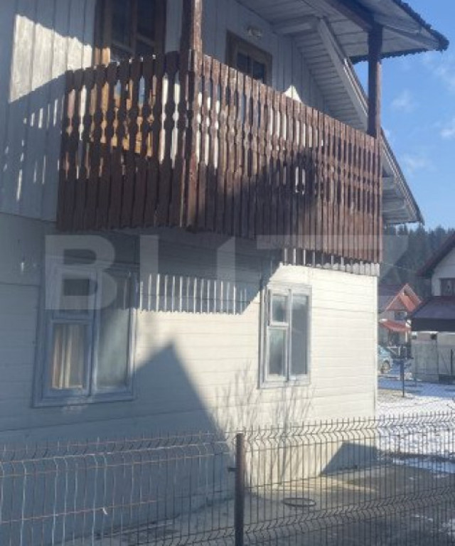 Spatiu comercial și pentru cazare, 8 camere, 119 mp, în C?