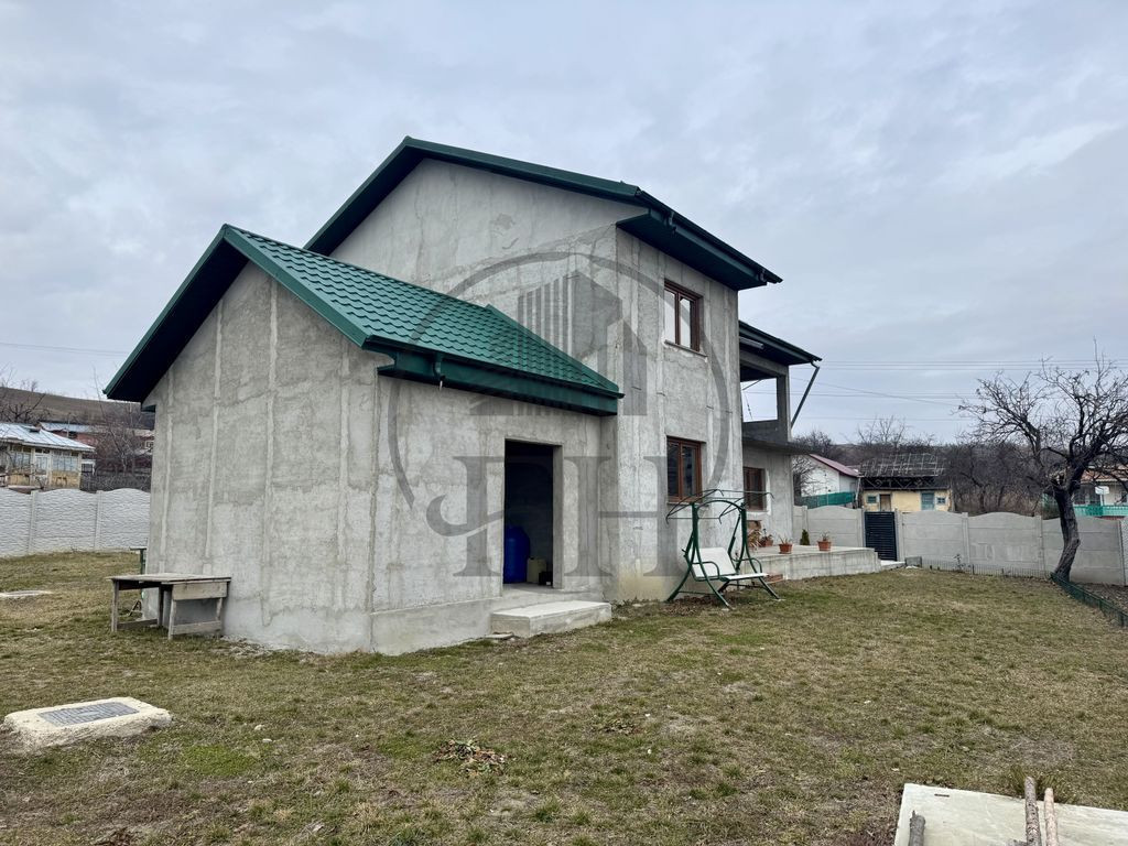 Casă / Vilă de vânzare Poiana Cristei, Vrancea