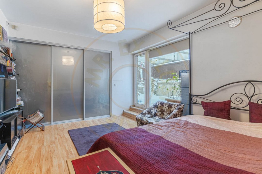 Penthouse Rose Garden cu 4 anotimpuri, 3 camere