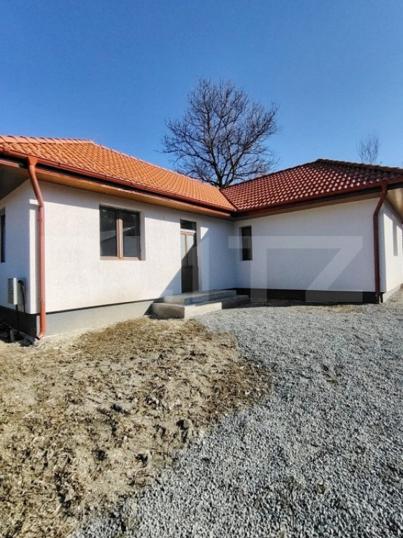 Casa 2 camere, Livezeni, semifinisata