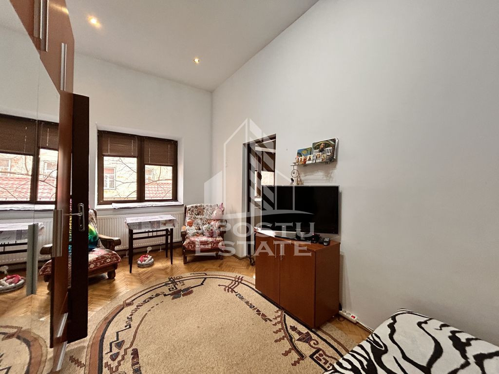 Apartament elegant, 2 camere, într-un palat istoric – ...