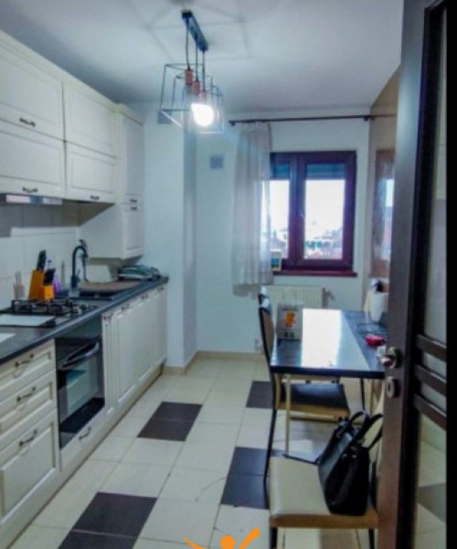 APARTAMENT 2 CAMERE, MOBILAT SI UTILAT, 71 MP, PODU DE FIER