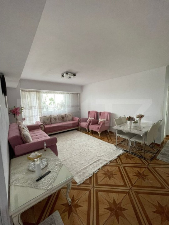 Apartament de vanzare, cu 3 camere, 68,83 mp, mobilat, zona