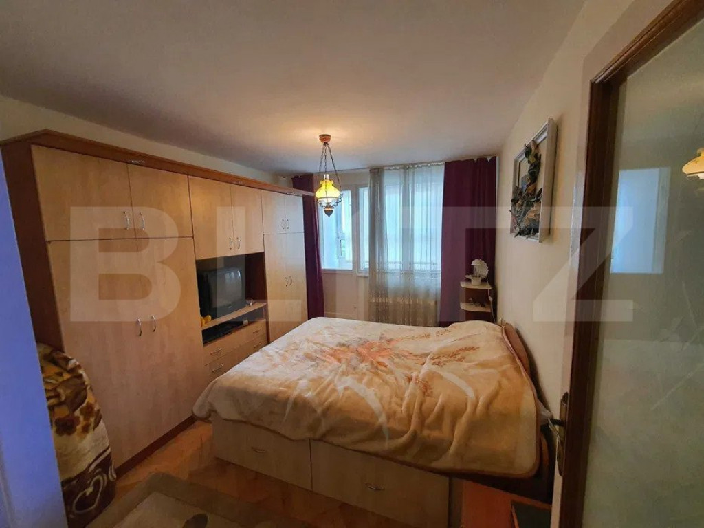 Apartament 3 camere, 75 mp, Zona Burdea