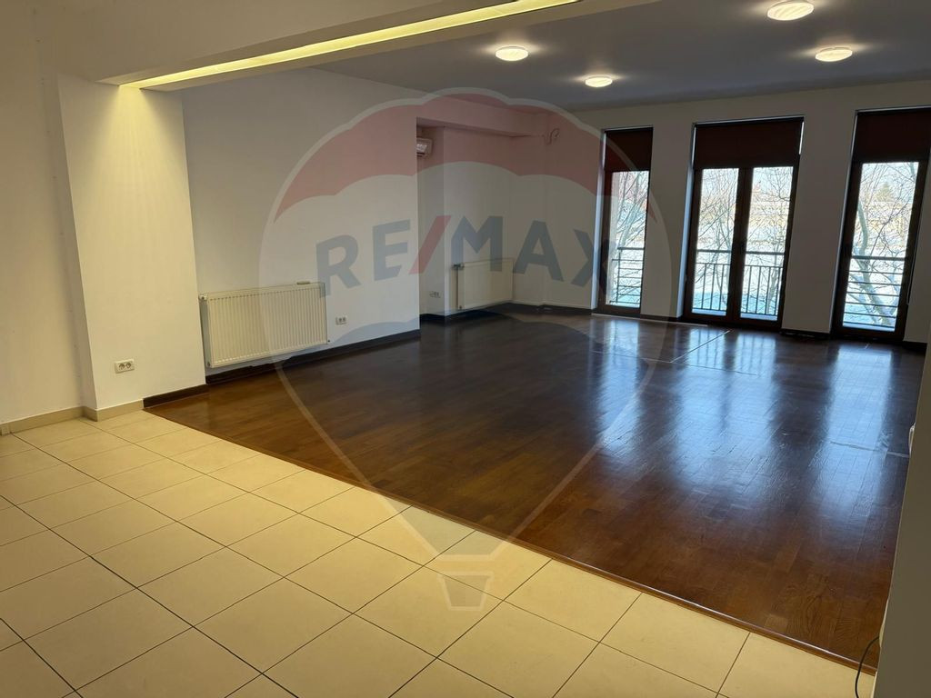 INCHIRIERE Apartament cu 3 camere in zona Baneasa