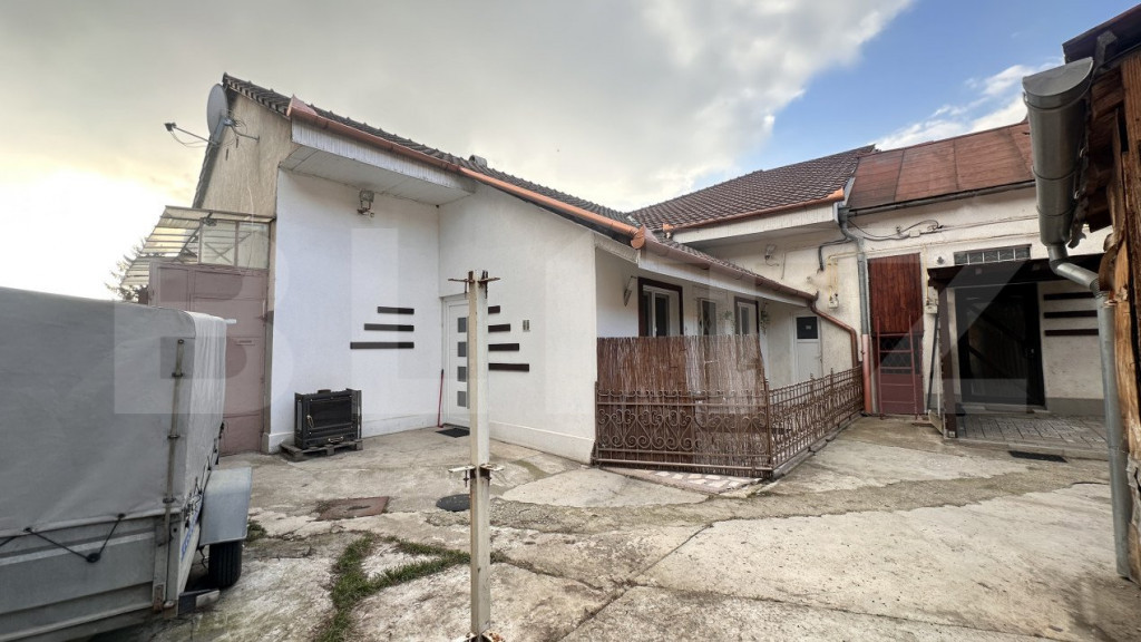 Spațiu comercial de vanzare, cu 3 camere, 80 mp, zona centr