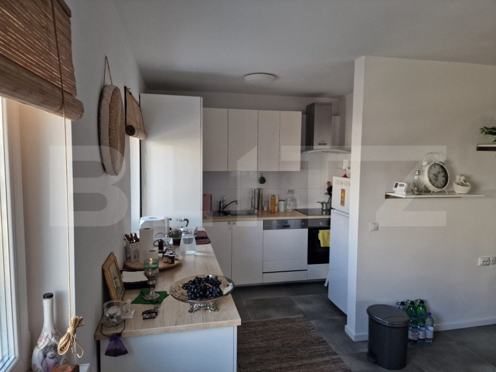 Casa cuplata finisata de 228 mp utili, teren de 320 mp, doua