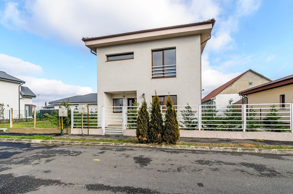VANDUT! O casă nouă, un nou început în Finberg Gai!