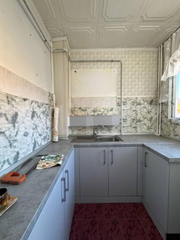 Garsonieră de vanzare, 25 mp, etaj intermediar, zona Burduj