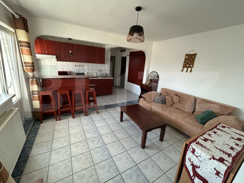 Apartament 3 camere, decomandat, zona Ampoi 3