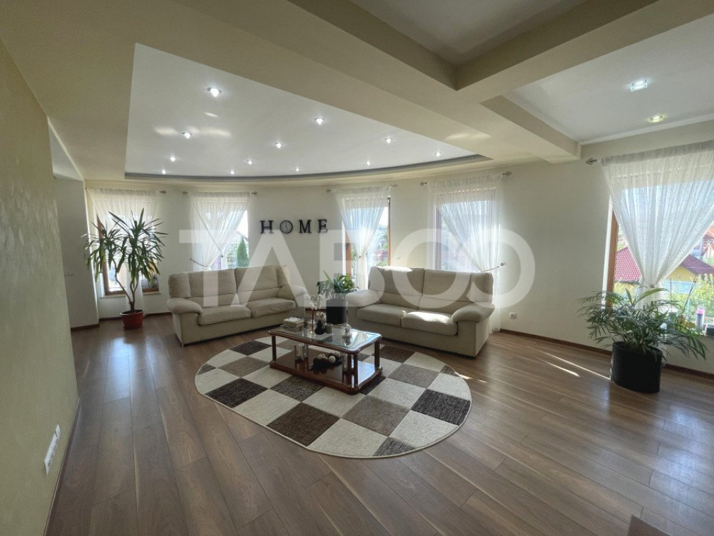 Casa individuala 4 camere 135 mpu garaj pivnita teren 588 mp