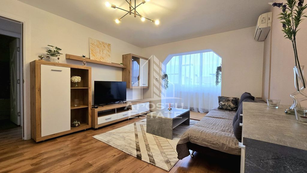 Apartament cu 2 camere, centrala proprie, renovat, zona A...