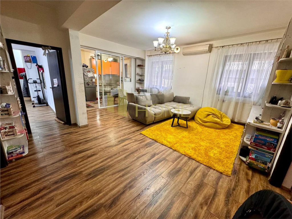 Apartament 4 camere bloc 2015, in Ploiesti, zona 9 Mai.