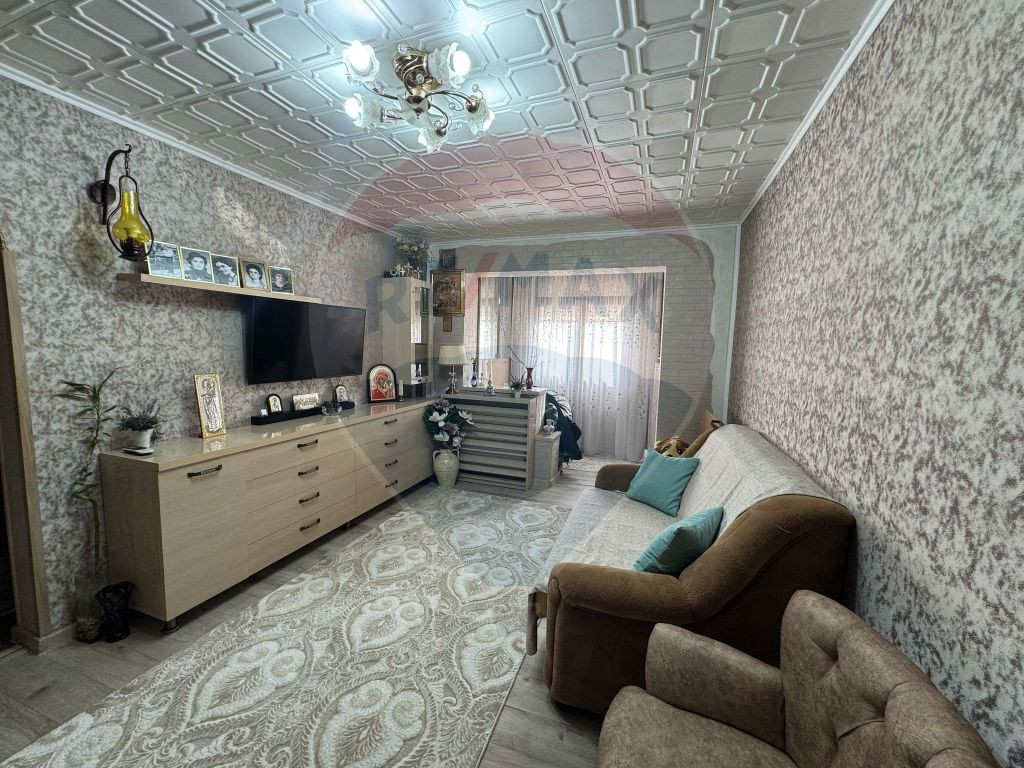 Apartament etaj 1 în zona Sud, complet mobilat si utilat