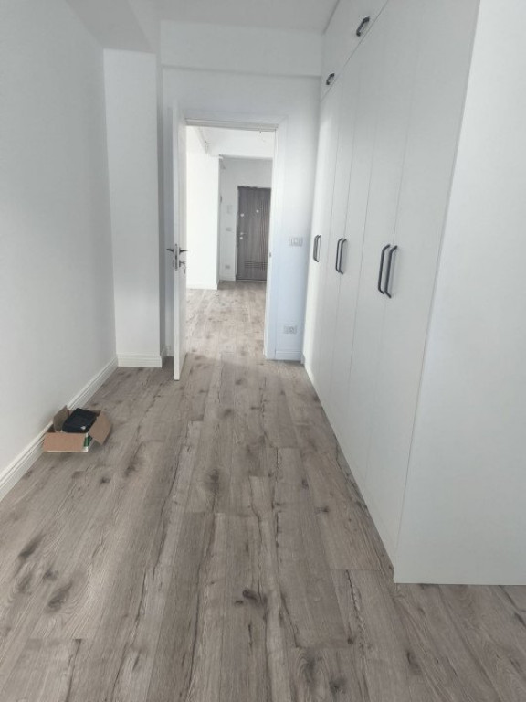 Apartament nou 3 camere, 70mp, parter inalt, Radauti