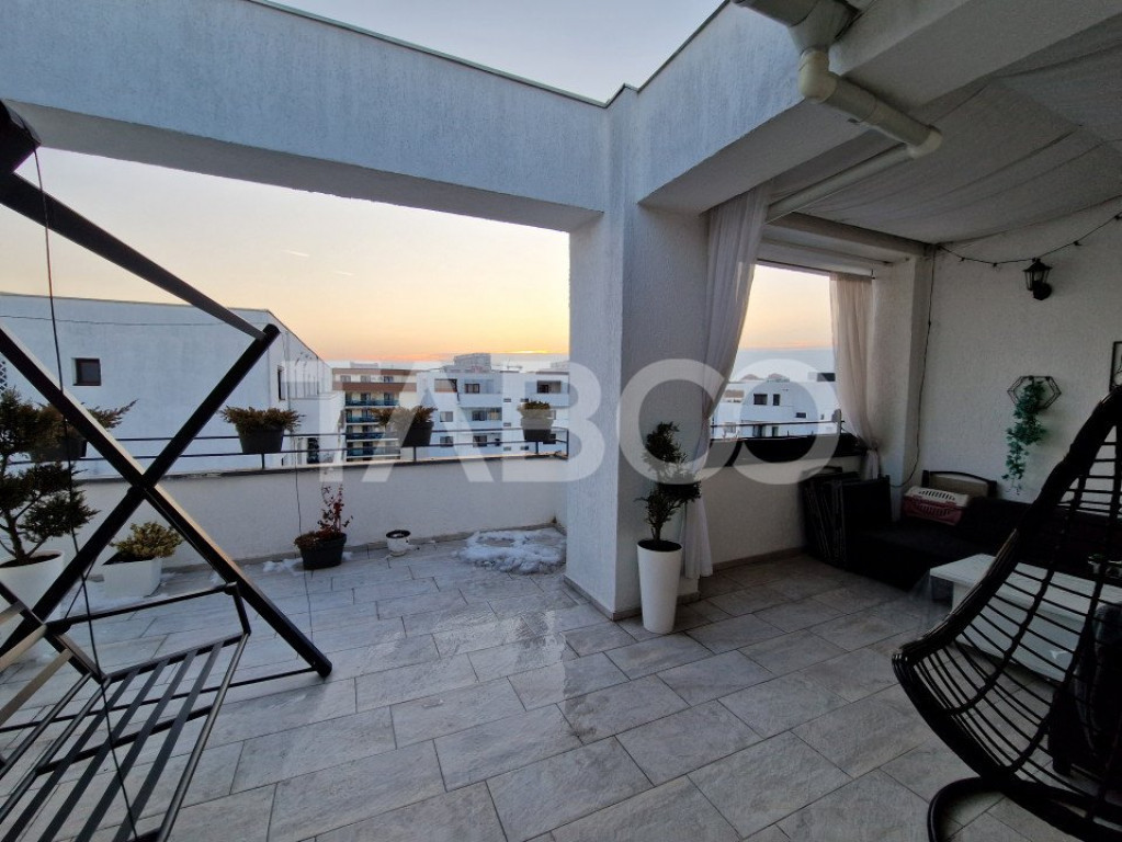Penthouse in bloc cu lift 64 mpu 3 camere terasa 44 mp Doamn