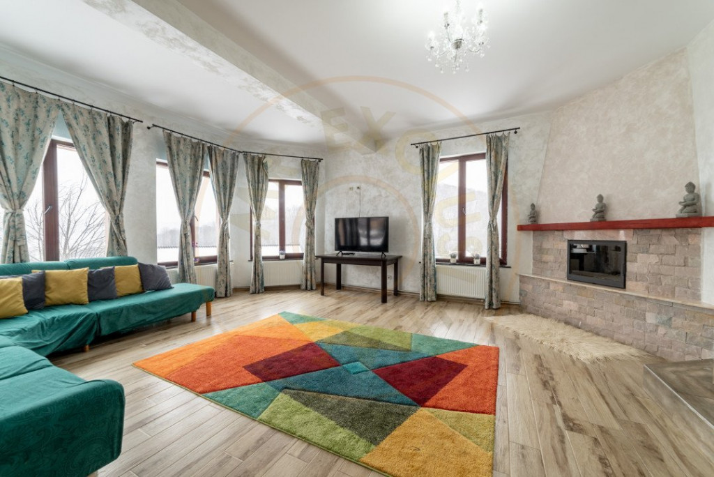 Casa primitoare de închiriat in Valea Ursului-spațiu, natu