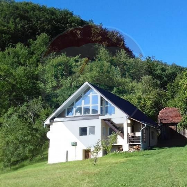 Casă de vânzare zona Bratca, 5 camere, 12 375 teren