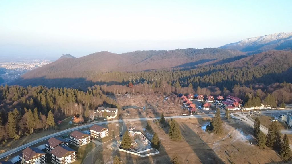 Teren 28.000mp Poiana MIca intre Monterai si Grand Chalet