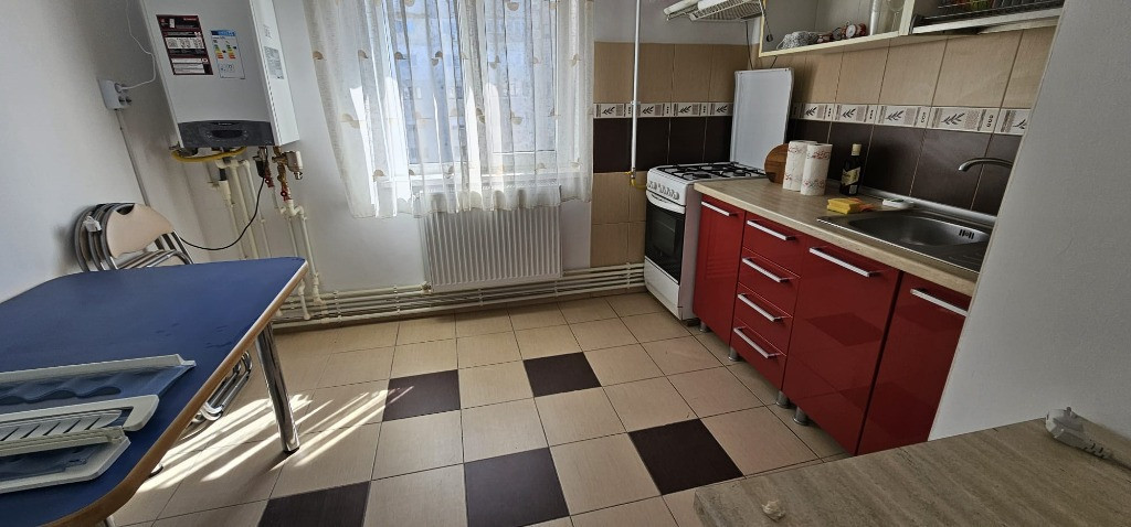 Institutul de Marina /Inel 2 / 2 camere / 57 mp/ centrala gaze