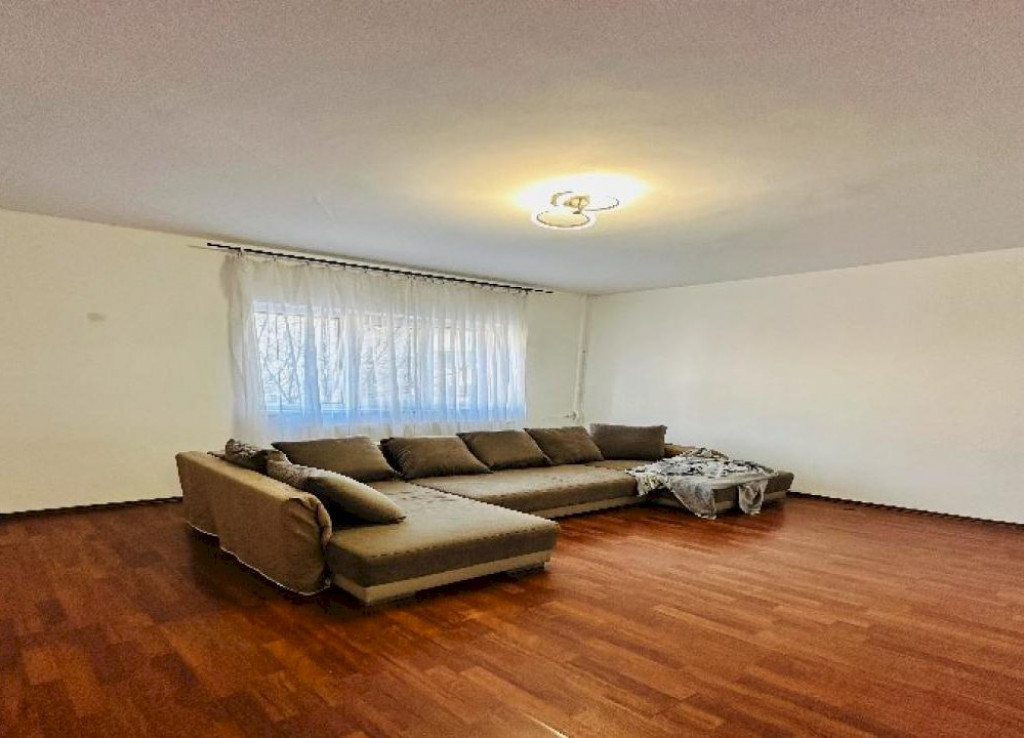 Apartament de 3 camere ( BLOC REABILITAT )-13 Septembrie-Seb