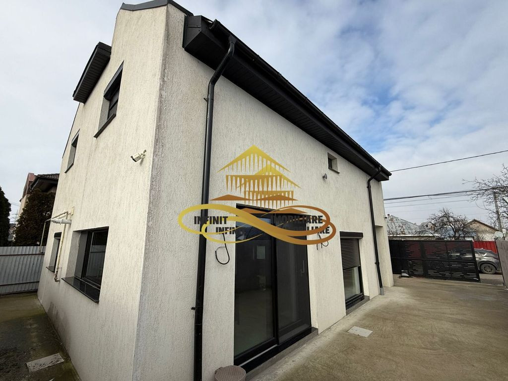 Casă Modernă, Spaţioasă, Complet Mobilată de vanzare