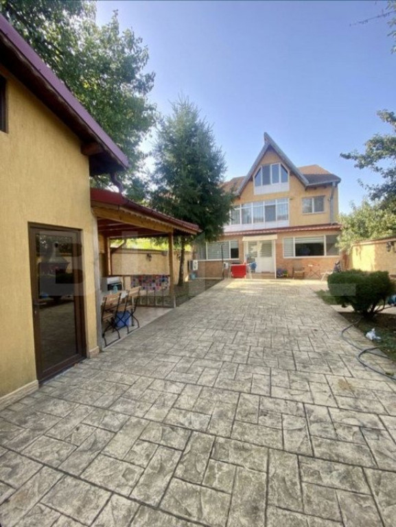 Închiriere Spațiu 450 mp – Locație Centrală, Potrivit