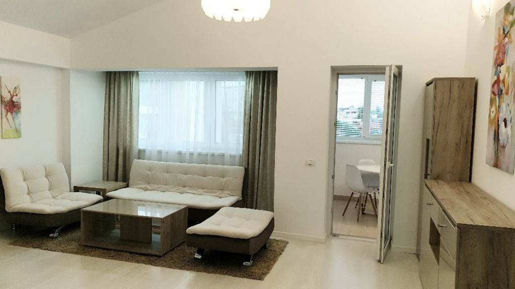 Domenii, Piata Chibrit, Expozitiei 3 cam lux, parcare,3/3...