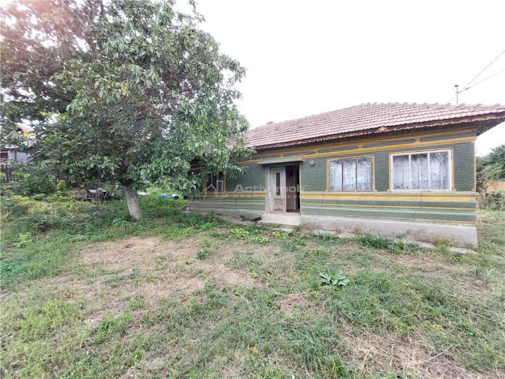 Casa 70 mp, teren 1415 mp, 25000 Euro, Zarnesti sat Fundeni