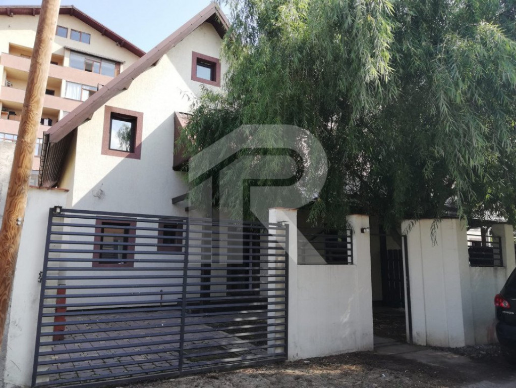 Casa de închiriat pretabilă activitate comercială(birouri