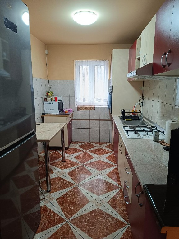 Apartament 4 camere et 1 Stefan