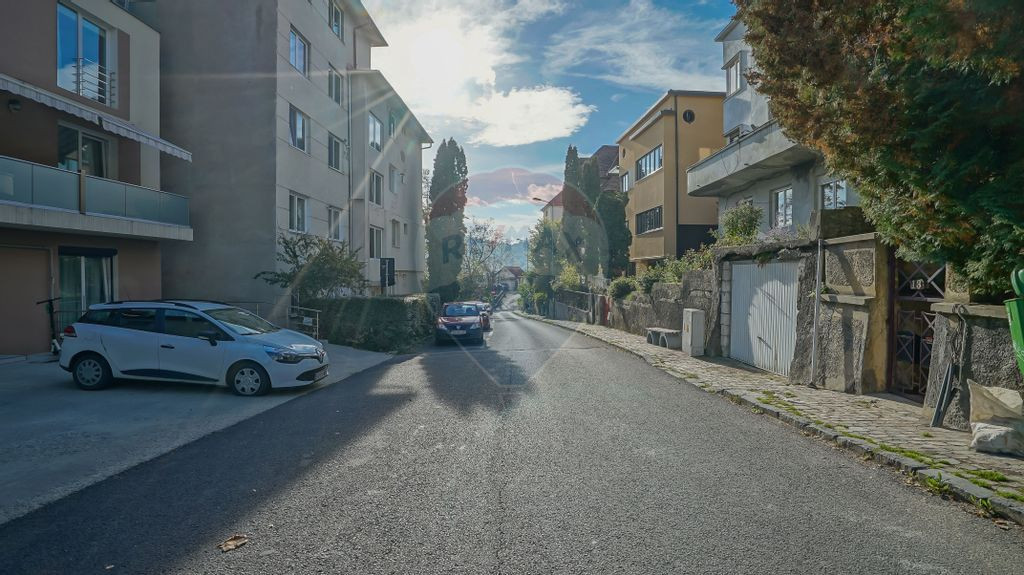 Apartament cu 3 camere de închiriat zona centrala Maior ...