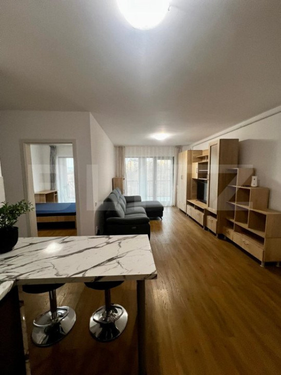 Apartament 3 camere, 63 mp, terasa 11 mp, bloc nou, zona Zor