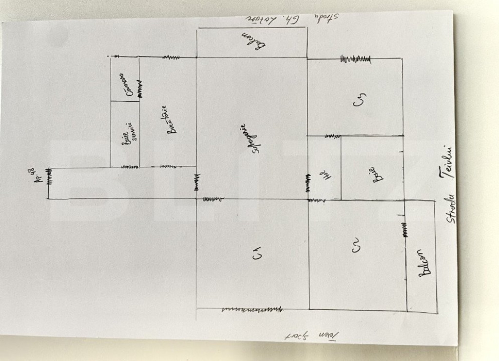 Apartament cu 4 camere, etaj intermediar, 2 băi - zona Iul