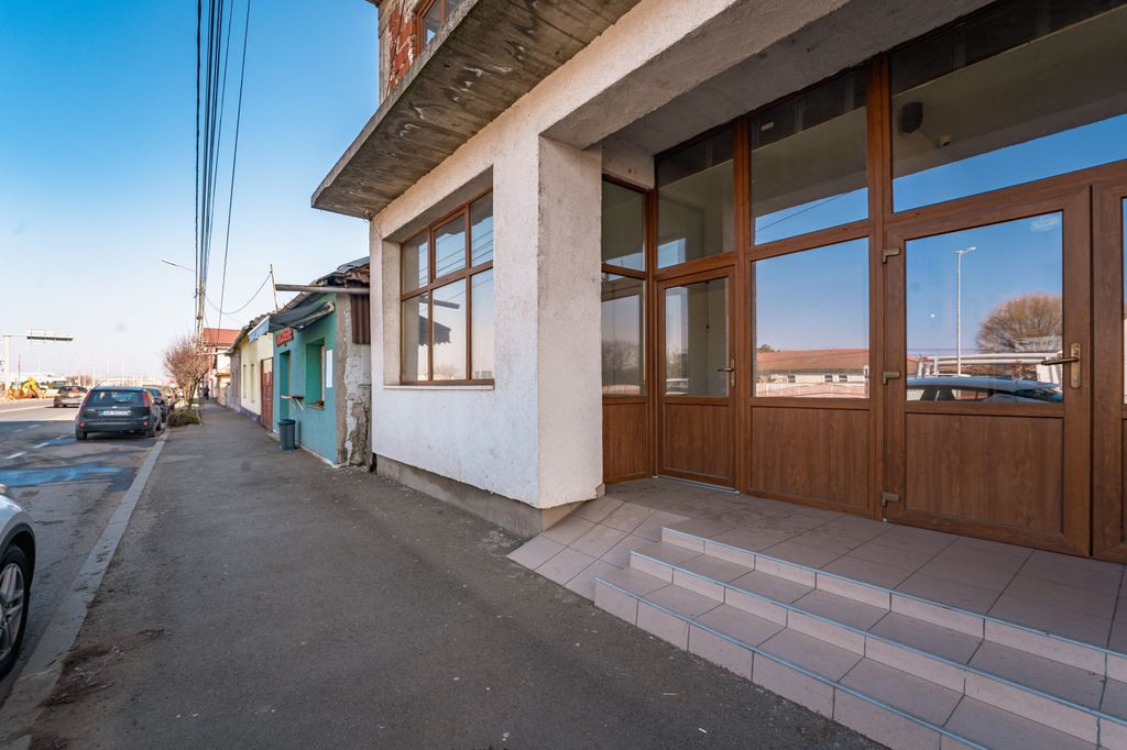 Spațiu multifuncțional în Pârneava.