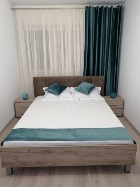 Apartament o camera zona Take Ionescu