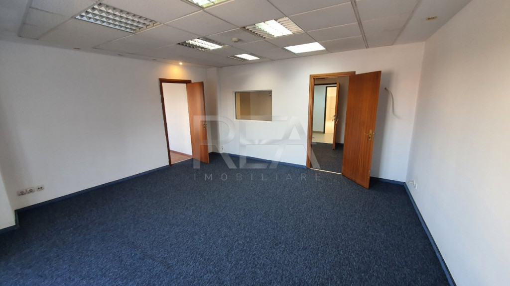 Spatiu de birouri inchiriat | 525 m.p disponibili | Piata Un