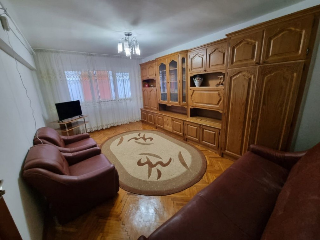 ZONA ULTRACENTRALA-3 CAMERE DECOMANDAT, ETAJ 1.