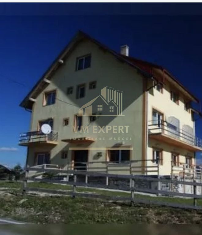 PENSIUNE 12 CAMERE, TEREN 1.300 MP, DAMBOVICIOARA, 280000...