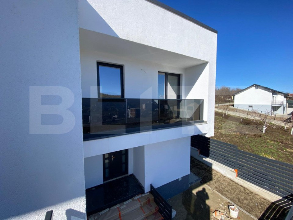 Duplex, 3 camere, 100 mp utili, 180 mp teren, Bucium, Family